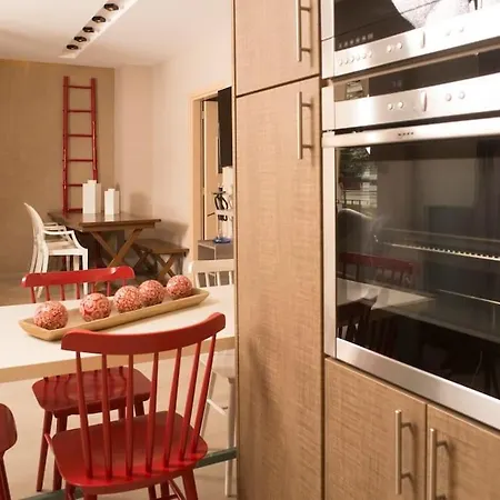 Deluxe In The Center Apartment *