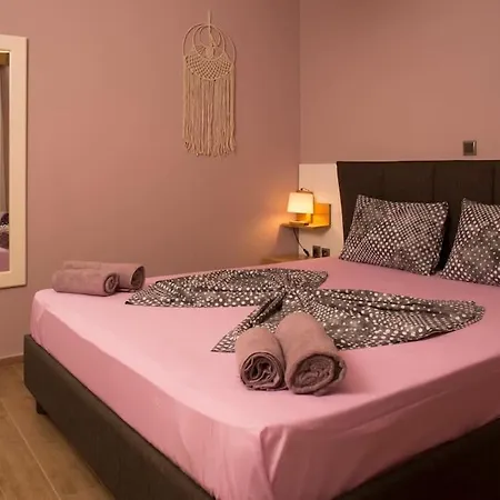 Deluxe In The Center Apartment