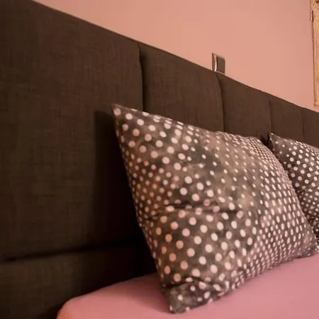 Deluxe In The Center Apartment